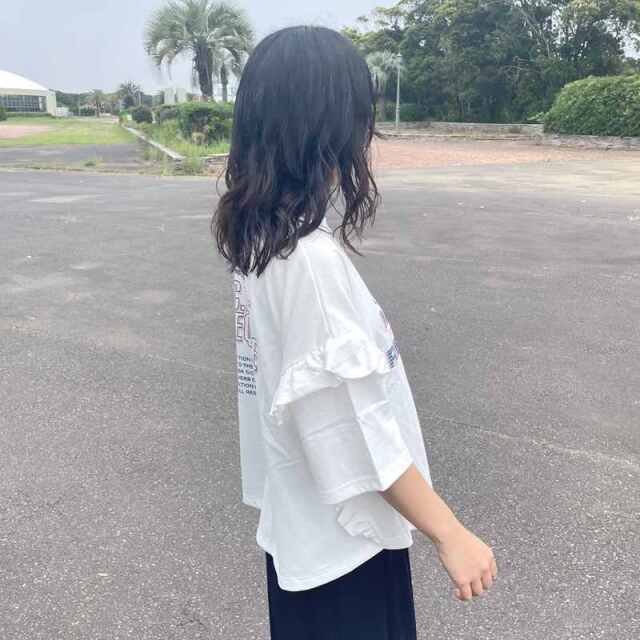 袖フリルプリントTシャツ