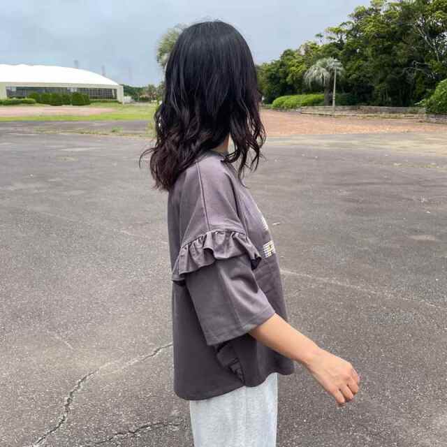 袖フリルプリントTシャツ