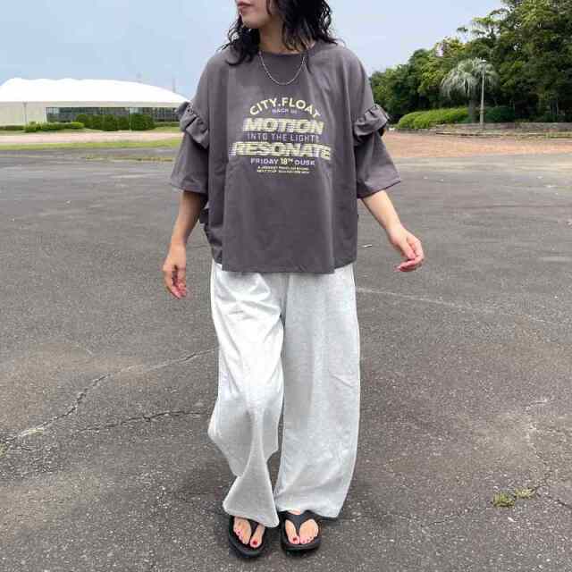 袖フリルプリントTシャツ