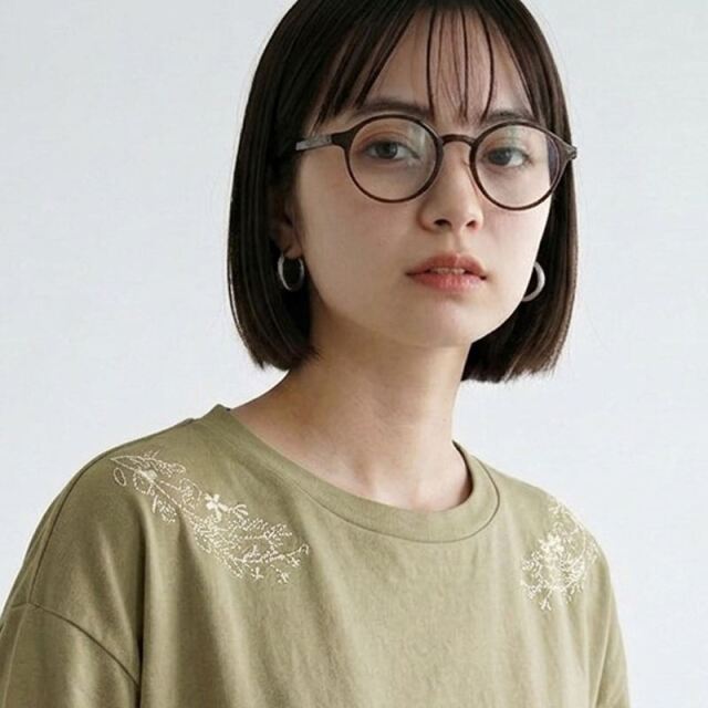 刺繍プルオーバー