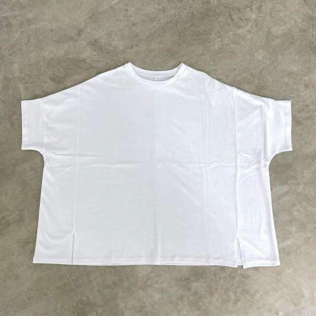刺繍プルオーバー