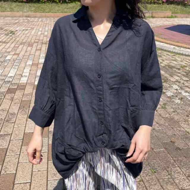 裾タックシャツ