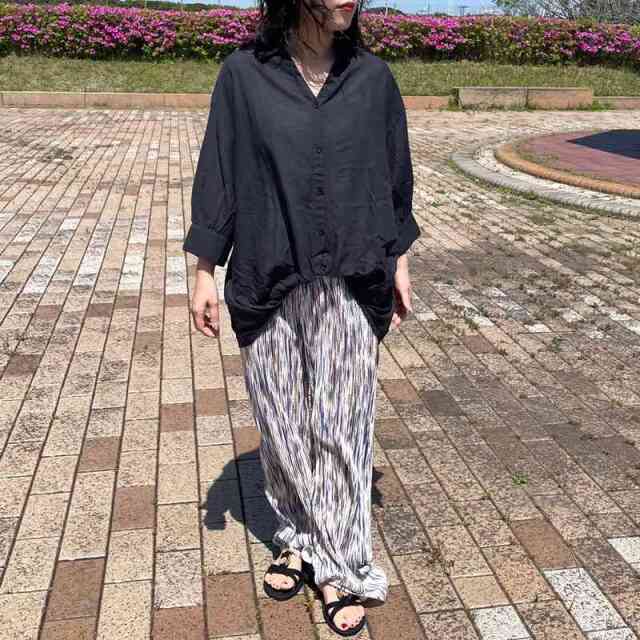 裾タックシャツ