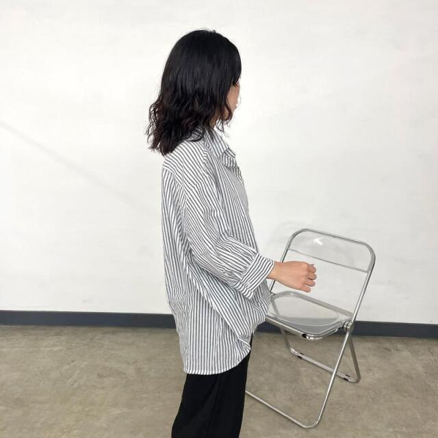 裾タックシャツ