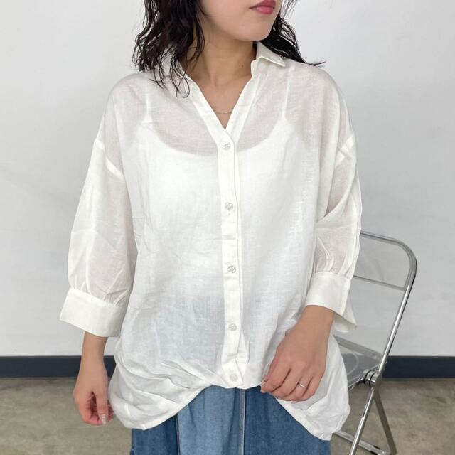 裾タックシャツ