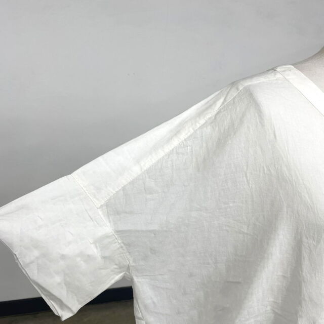 Vネックボイルシャツ