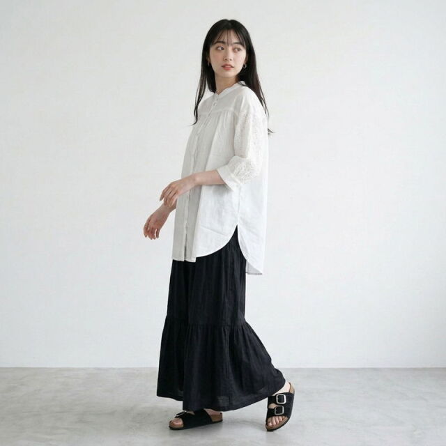 シャーリング刺繍ブラウス