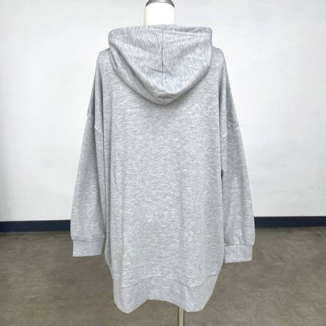 ボタンパーカー