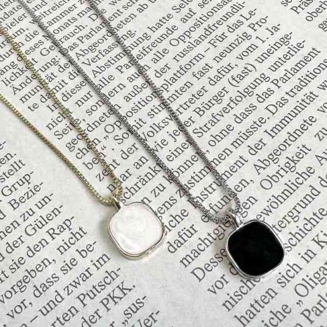 スクエアストーンネックレス