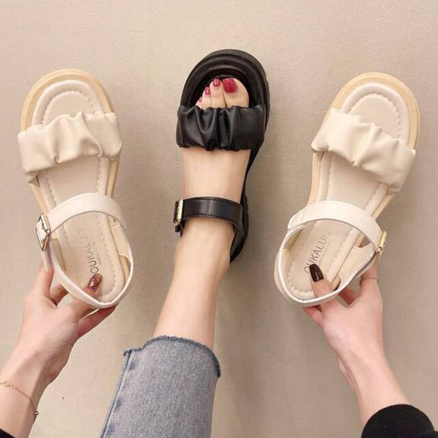 ★WEB限定★ギャザーストラップサンダル