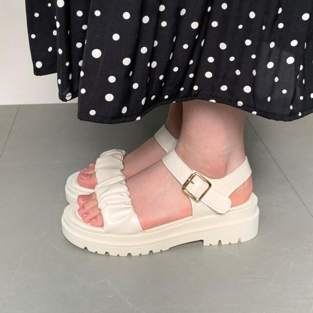 ★WEB限定★ギャザーストラップサンダル