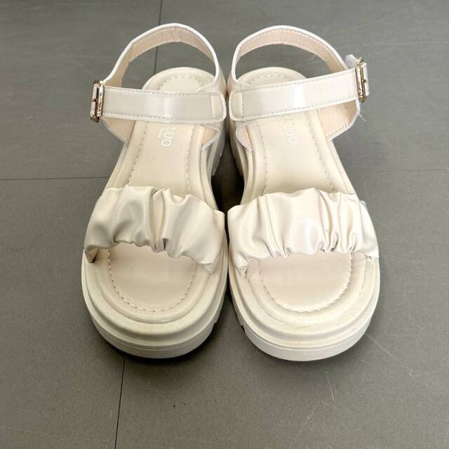 ★WEB限定★ギャザーストラップサンダル