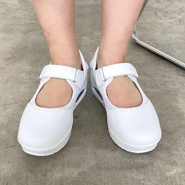メッシュスニーカー