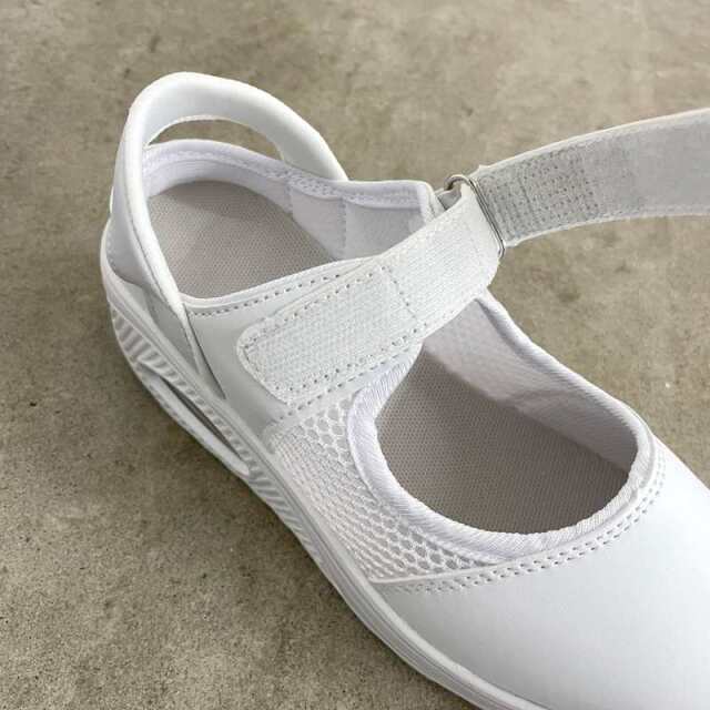 メッシュスニーカー