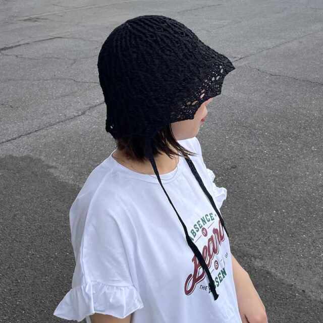 ヒモツキクロシェハット