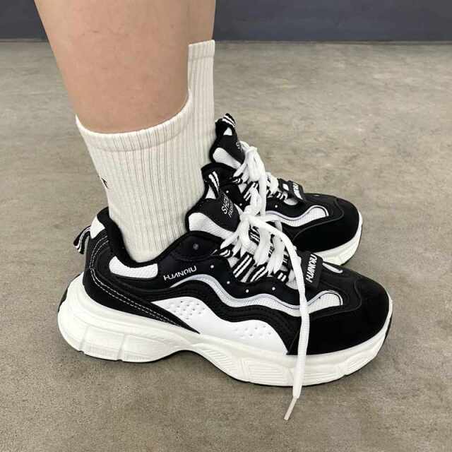 配色ダッドスニーカー