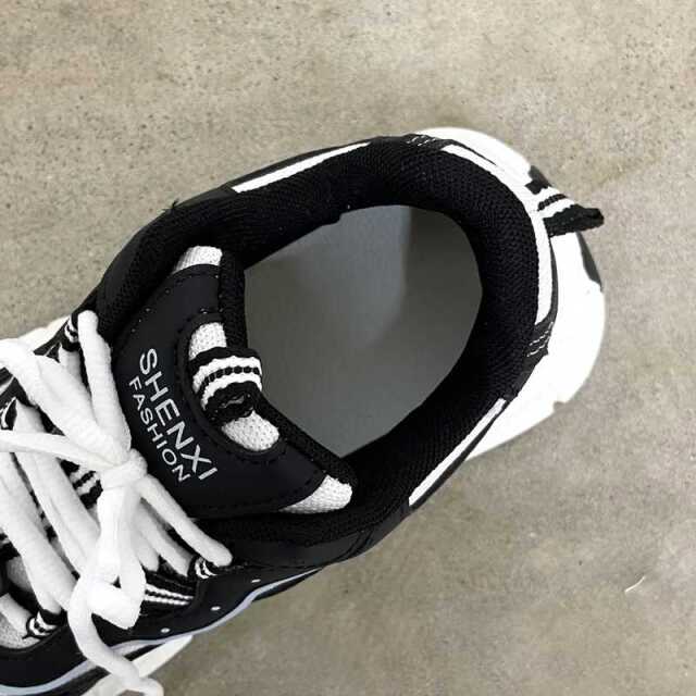 配色ダッドスニーカー