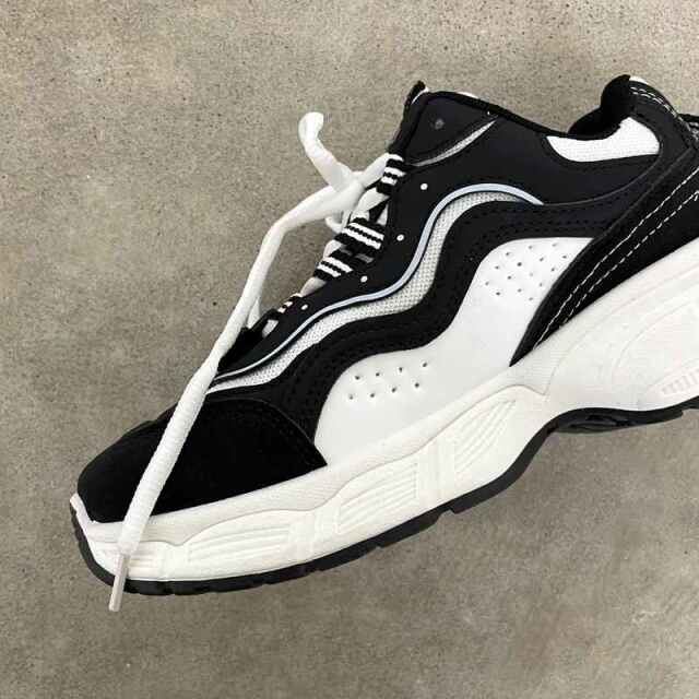 配色ダッドスニーカー