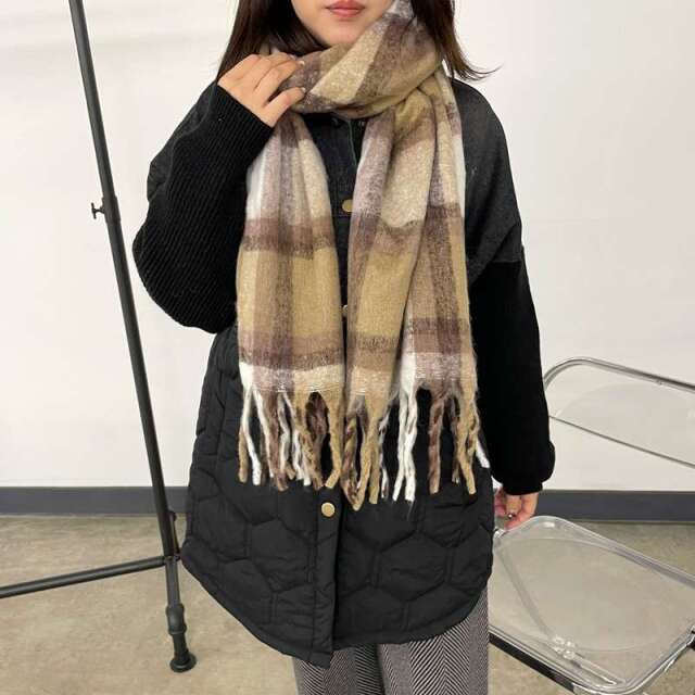 COMFORTABLE REASON チェッカーパターン マフラー COMFORTABLE REASON チェッカーパターン マフラー