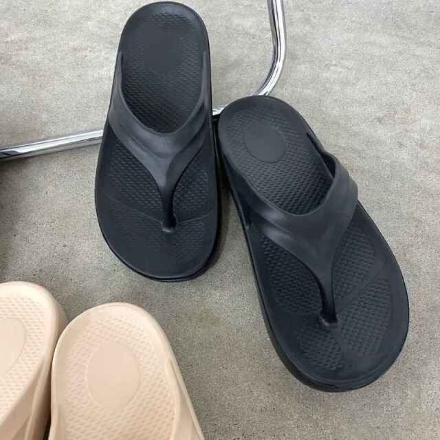 トングサンダル