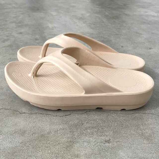 トングサンダル