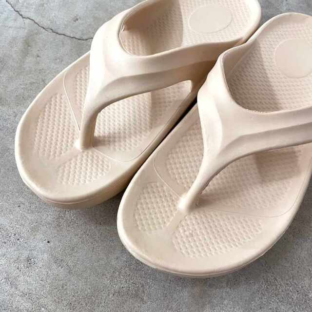 トングサンダル