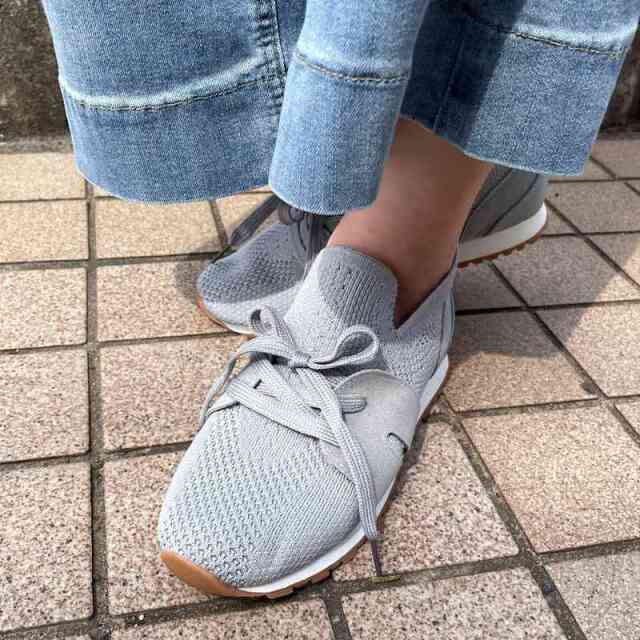 メッシュスニーカー