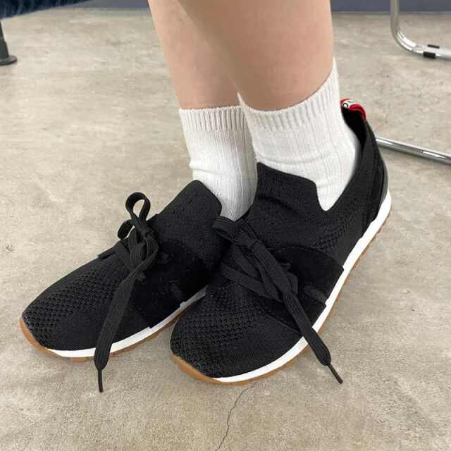 メッシュスニーカー