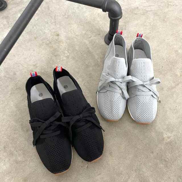 メッシュスニーカー