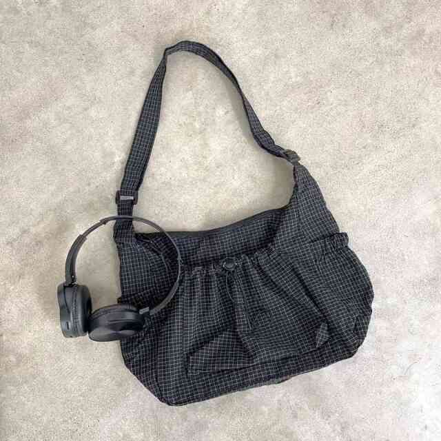 撥水チェックショルダーバッグ
