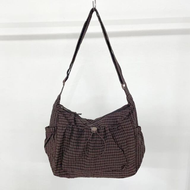 撥水チェックショルダーバッグ