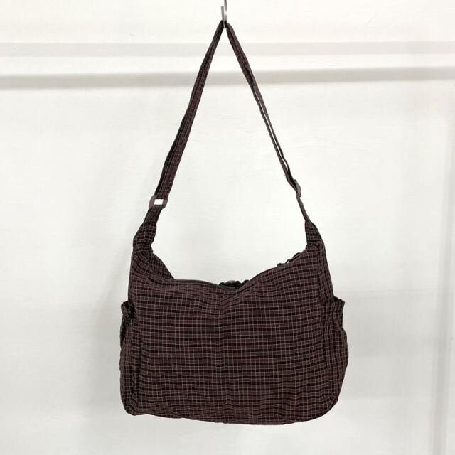 撥水チェックショルダーバッグ