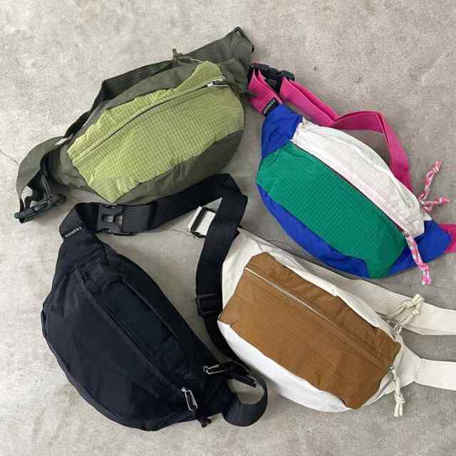 撥水配色ボディーバッグ