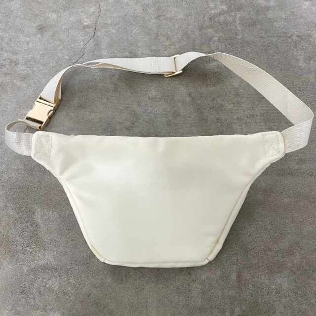 撥水ナイロンボディバッグ