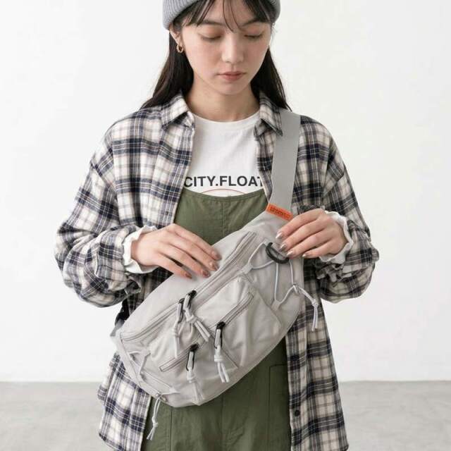 撥水アウトポケットボディーバッグ
