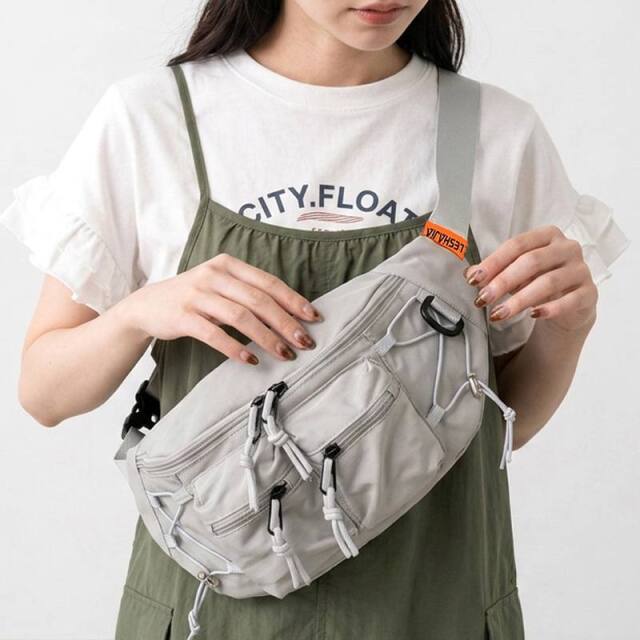 撥水アウトポケットボディーバッグ