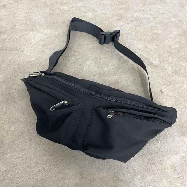 撥水斜めZIPボディーバッグ