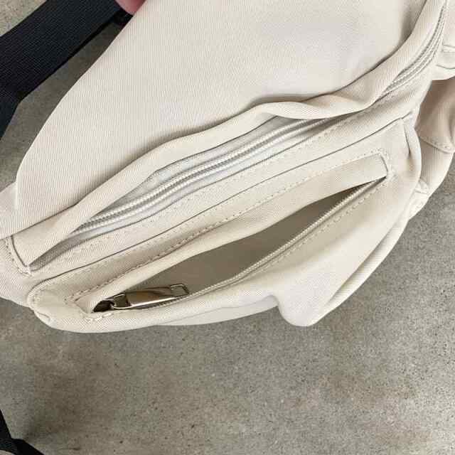 撥水斜めZIPボディーバッグ