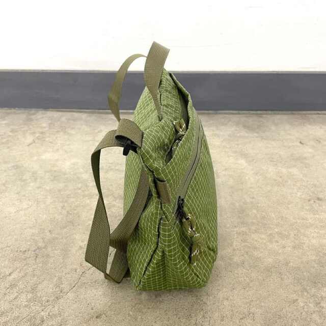 撥水チェックショルダーバッグ