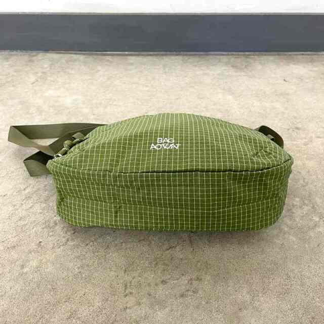 撥水チェックショルダーバッグ
