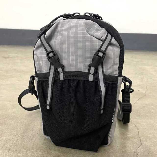 撥水チェックサコッシュ