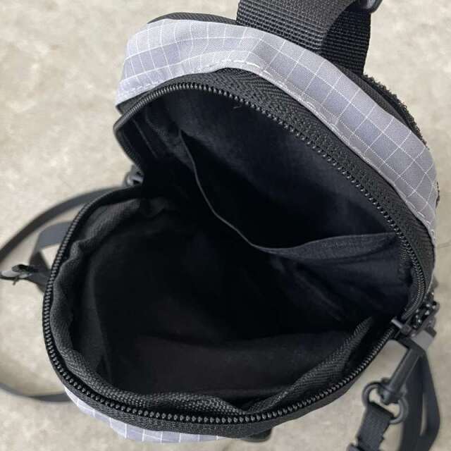 撥水チェックサコッシュ