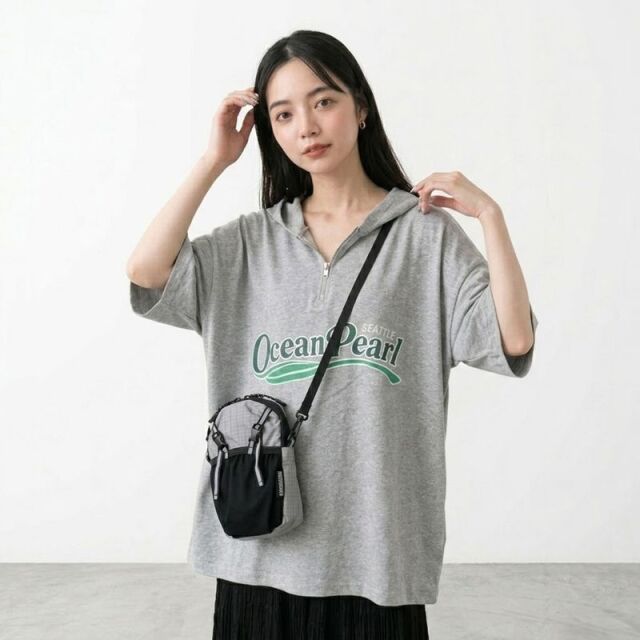 撥水チェックサコッシュ