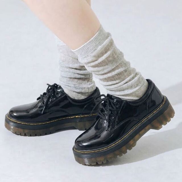 厚底レースアップシューズ