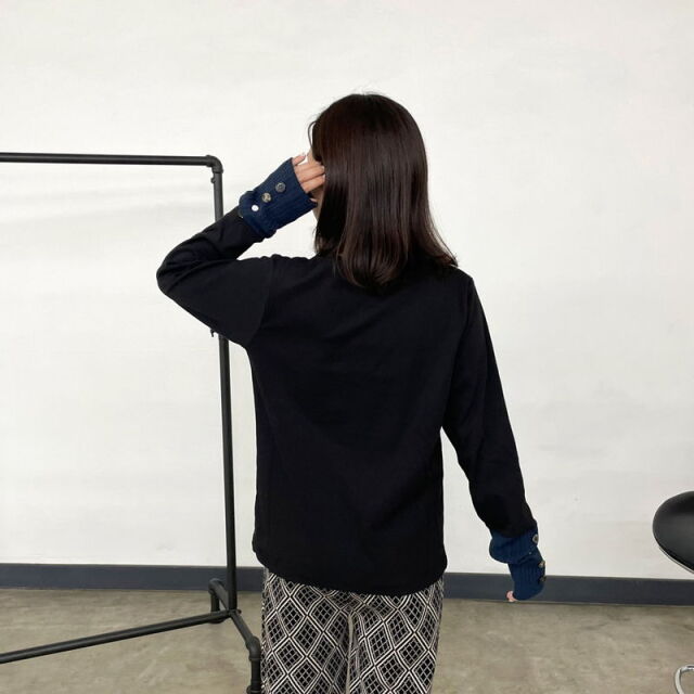 袖切替ボタンロンT