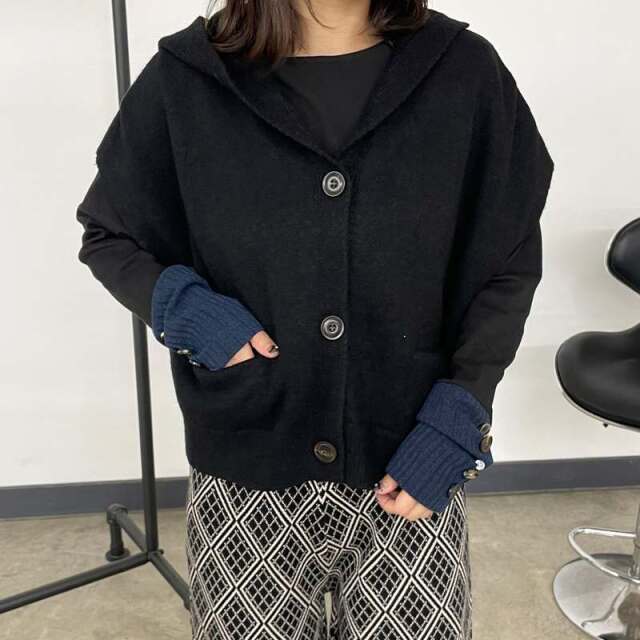 袖切替ボタンロンT