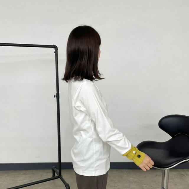 袖切替ボタンロンT