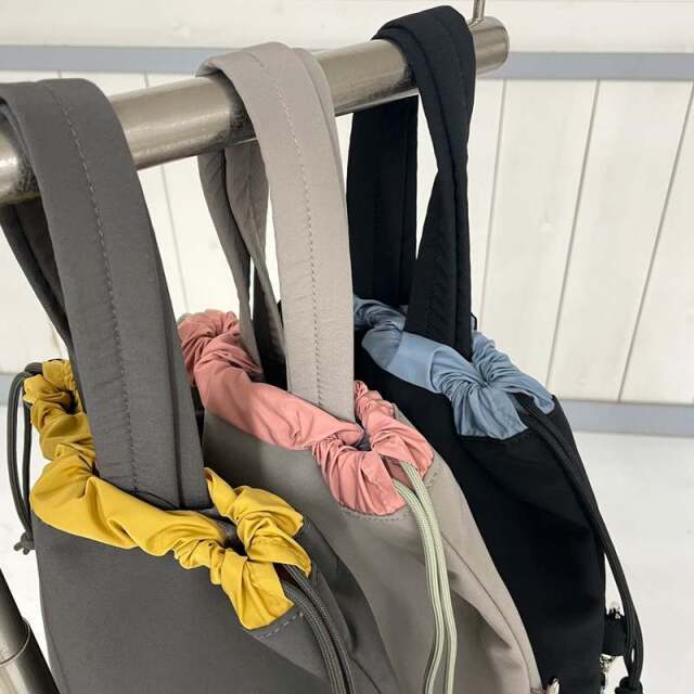 ギャザーストラップショルダーバッグ