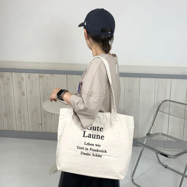 ロゴ刺繍ビッグトートバッグ
