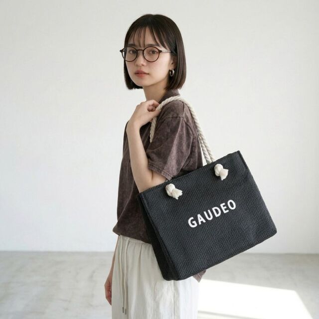 雑材ロゴスクエアトートバッグ
